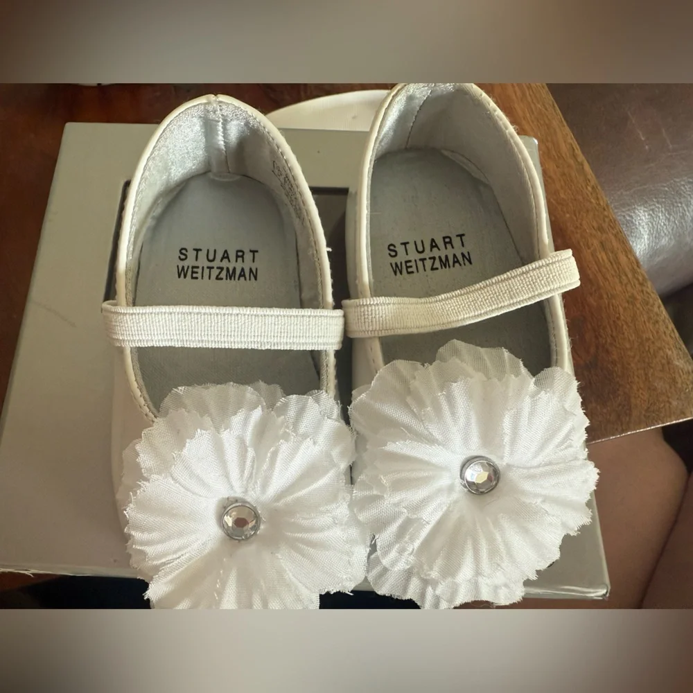 Stuart Weitzman Baby Bud white Shoes!